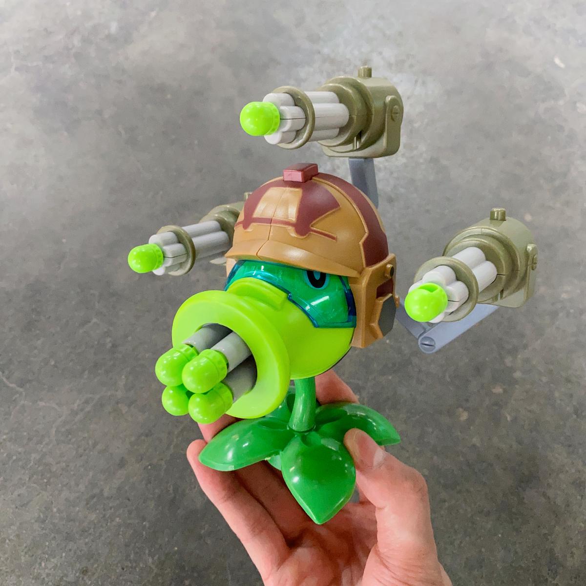 Plants Vs Zombies Gatlin Pea S - Model Kit Zombie review and price