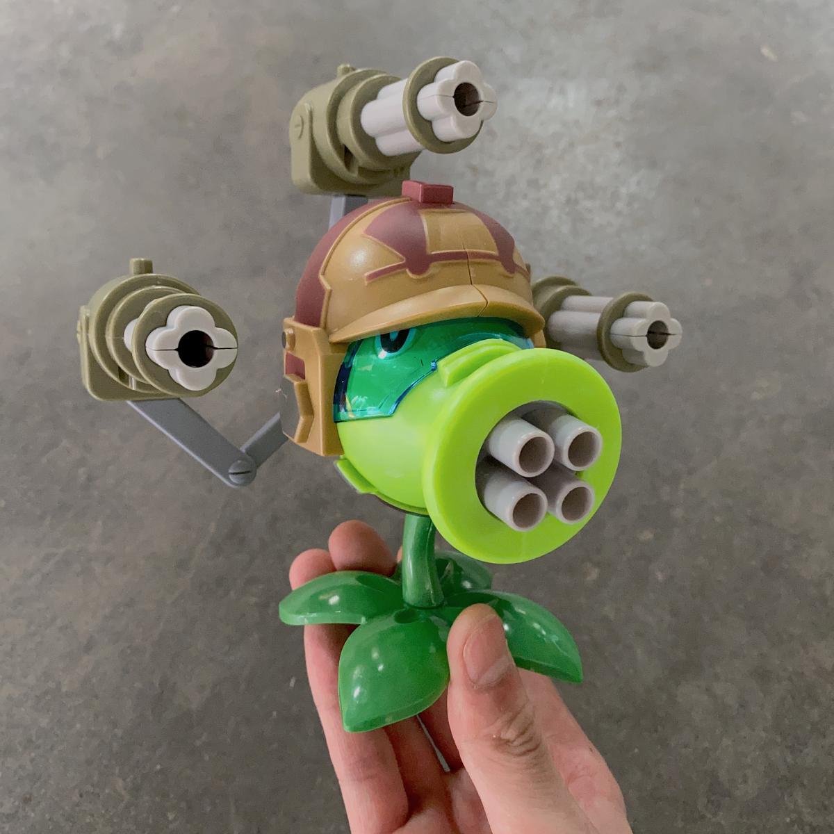 Plants Vs Zombies Gatlin Pea S - Model Kit Zombie review and price