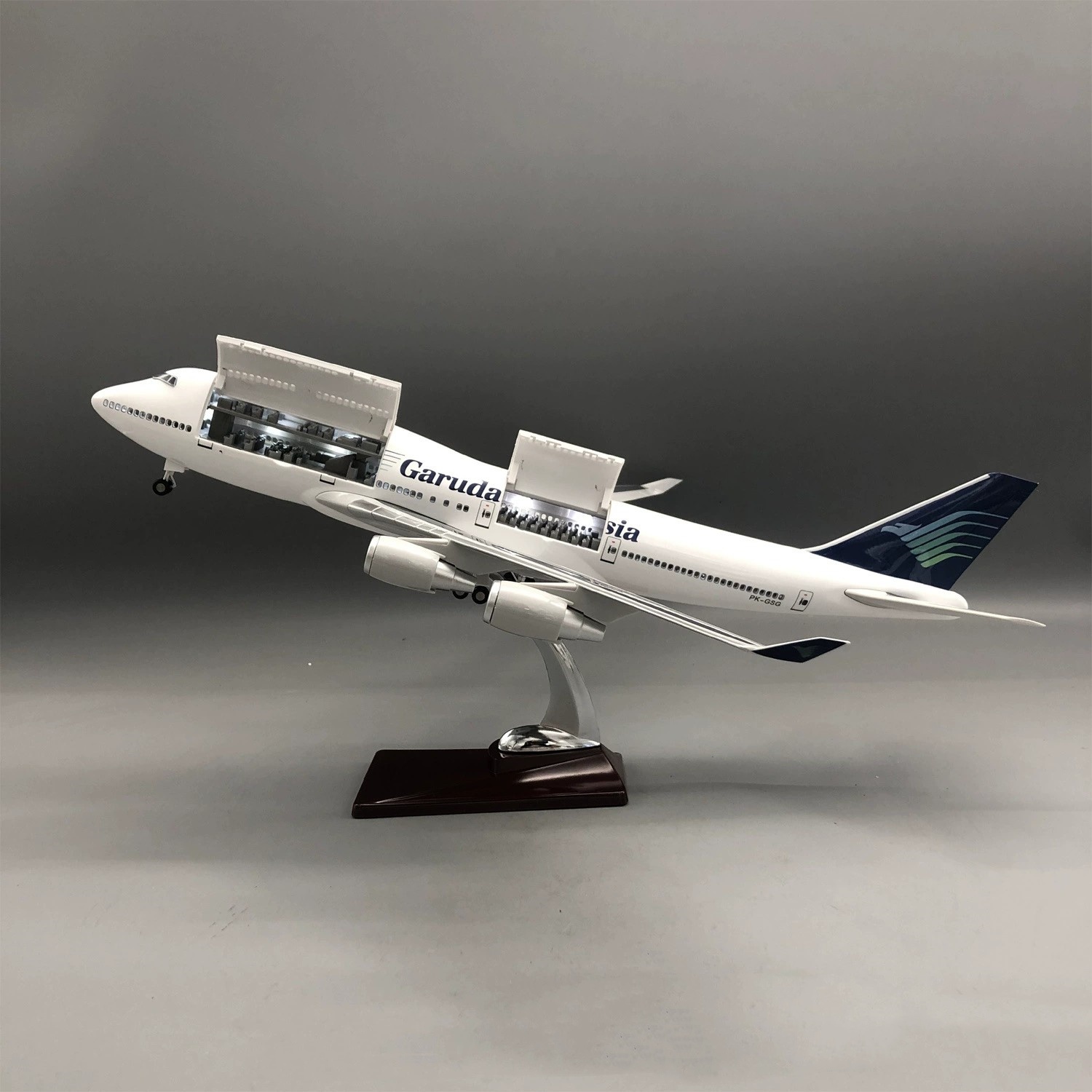 New Cabin Door Openable Garuda - Model Kit Indonesia review and price